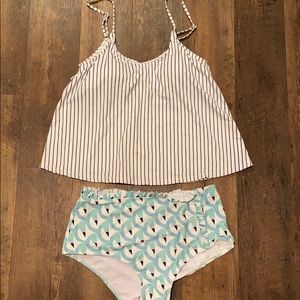 2-piece tankini bathing suit